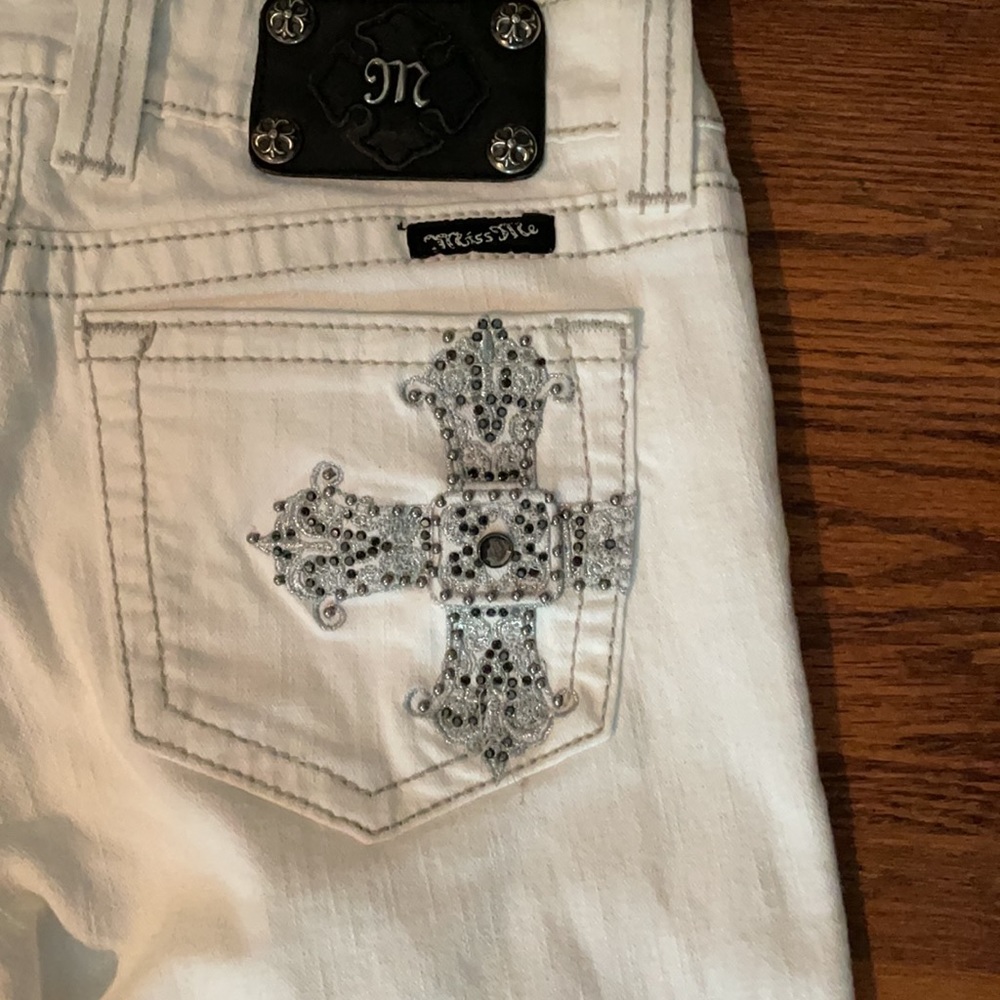 Sz 6 Miss Me Cross Bootcut Jean